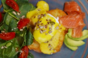 Alimentos antiinflamatorios para reducir la hinchazón y el dolor abdominal.